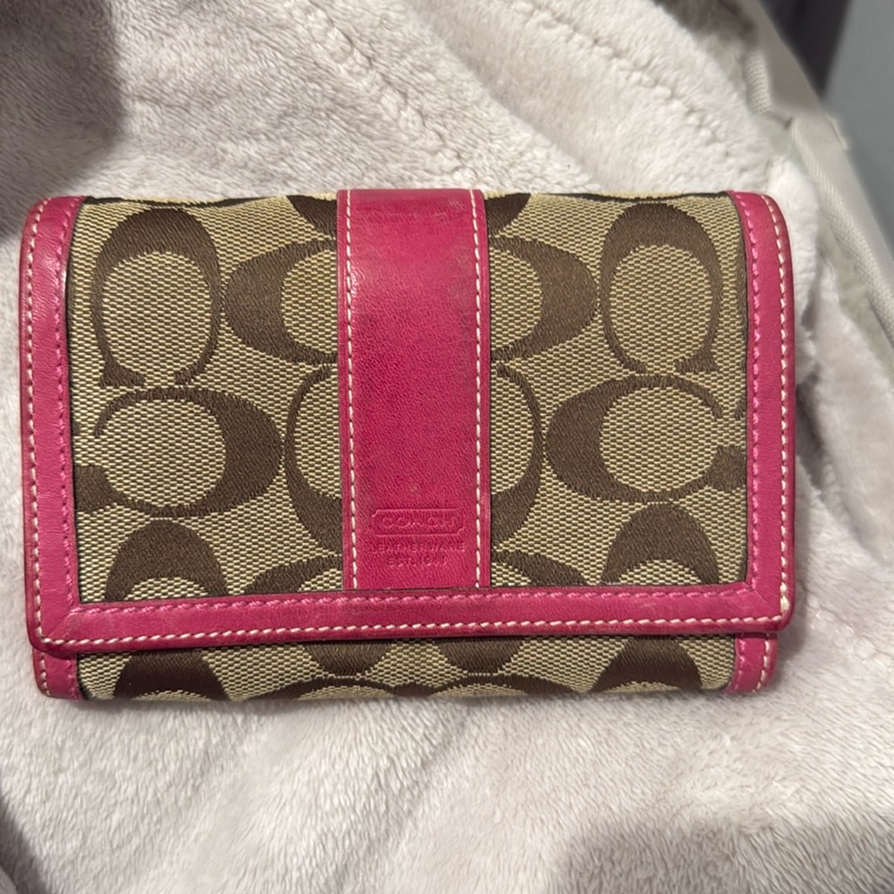 ❌❌SOLD❌❌Pink coach Wallet